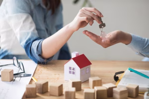 Sell My House Fast: Is Pricing Below Market Value a Good Strategy?